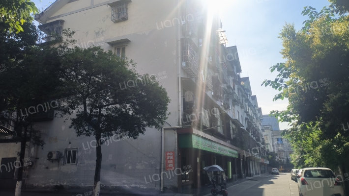 银海公寓外景图