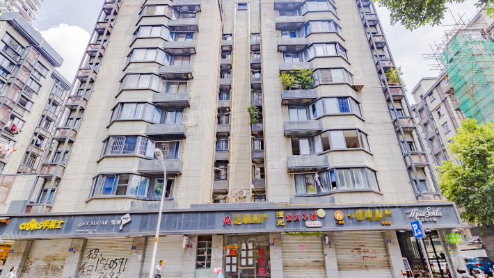 湖景花园外景图