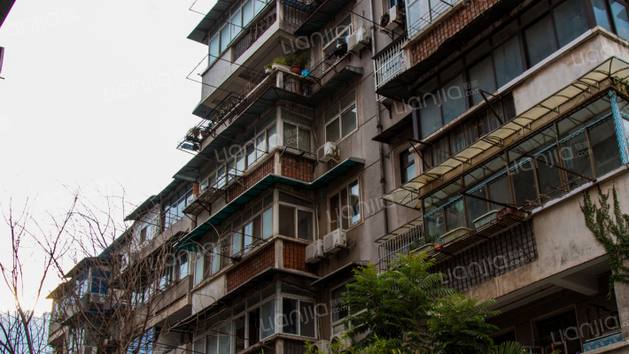 洪山中学宿舍外景图