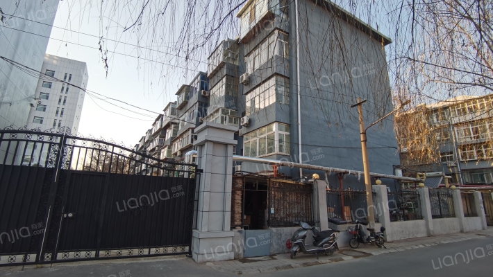 省高法宿舍外景图