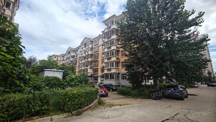 金盾花园外景图