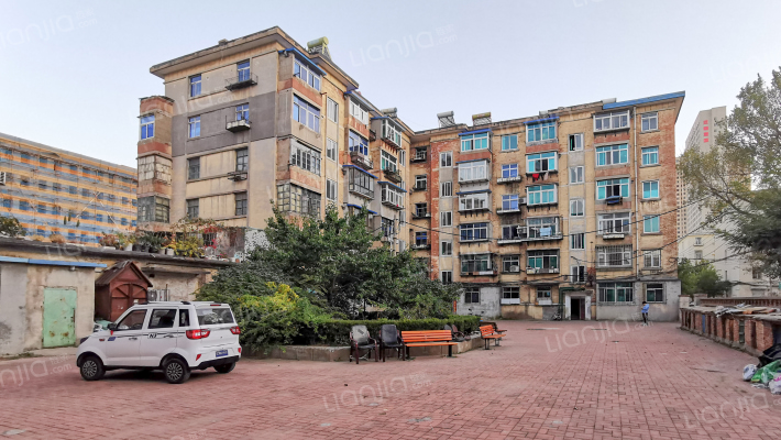 厂前楼散盘外景图