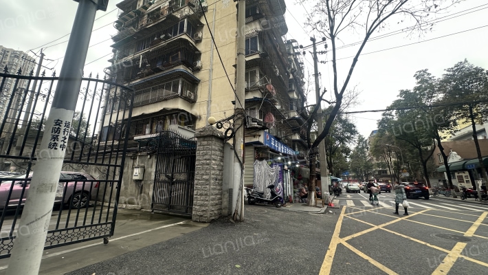 中学路31号外景图