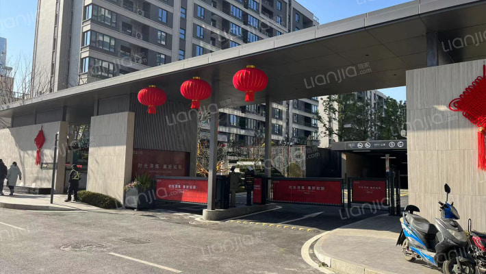 翡翠天际星际外景图