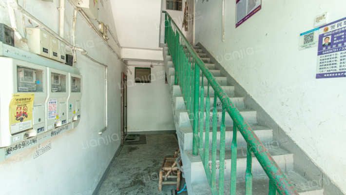 朱行四村外景图