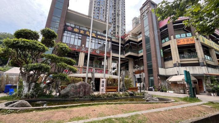 观恒上域街外景图