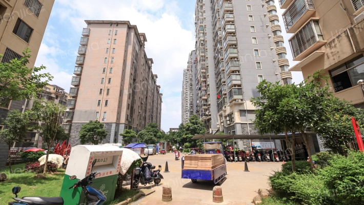 平安曼哈顿风情外景图