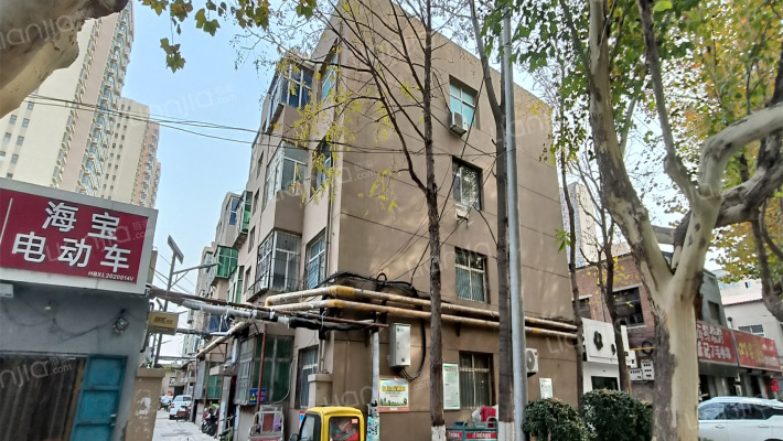 职中宿舍南楼小区外景图