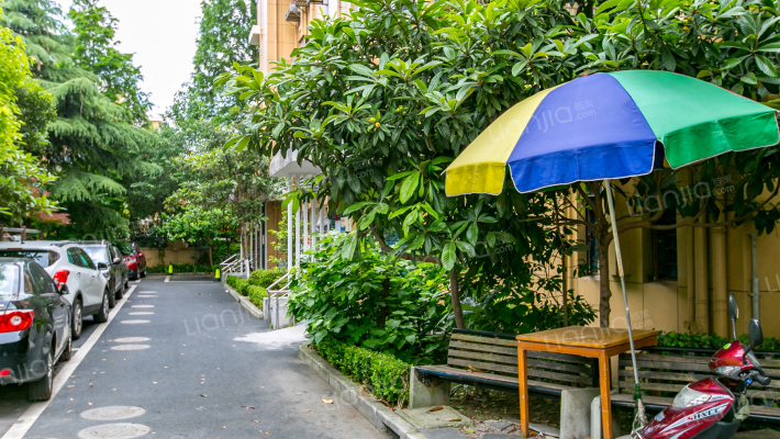 兰花小区外景图