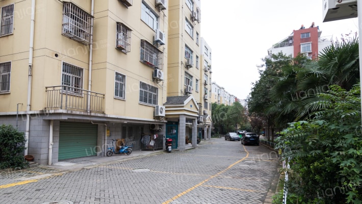 新理想佳园外景图