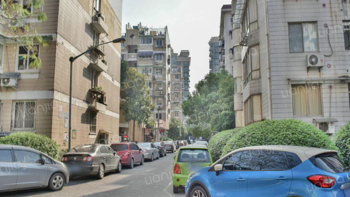 打铁关路外景图