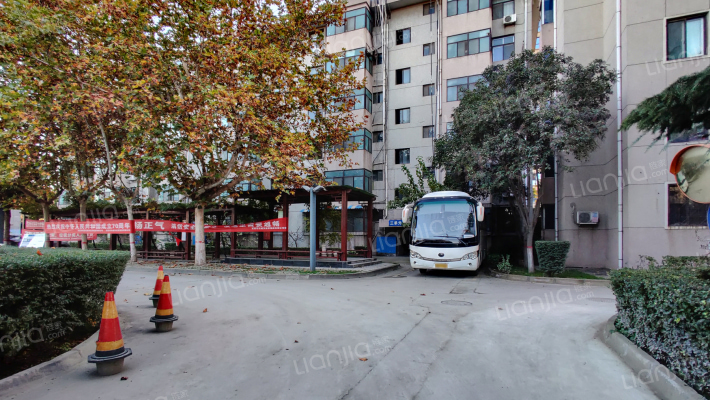 陕西省高速公路建设集团有限公司西渭分公司家属院外景图