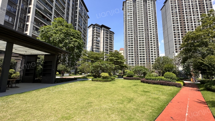 融信天樾府外景图