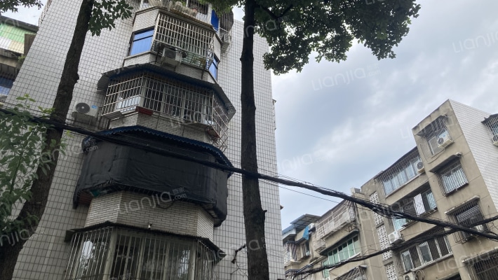 管委会宿舍外景图