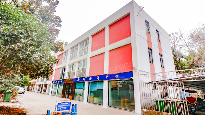 怡秀山庄外景图