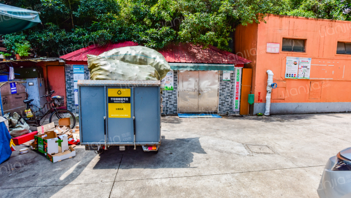 岚皋路300弄外景图