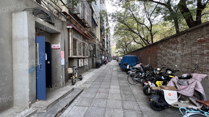 安德里北街24号院外景图