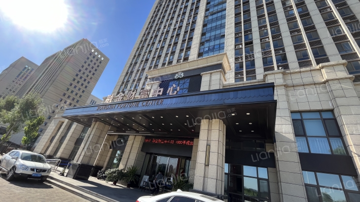 融金财富中心外景图