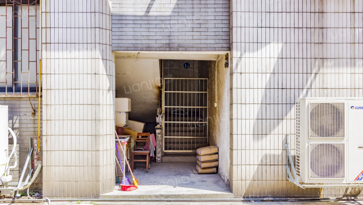 潭村医药公司宿舍外景图