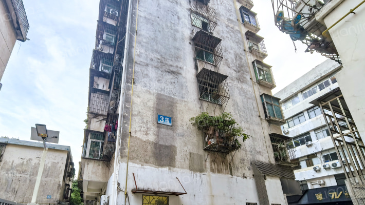 赤尾深华宿舍外景图