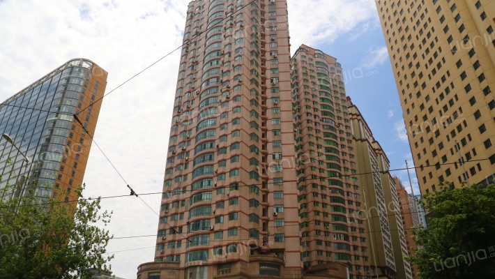 万达公寓外景图