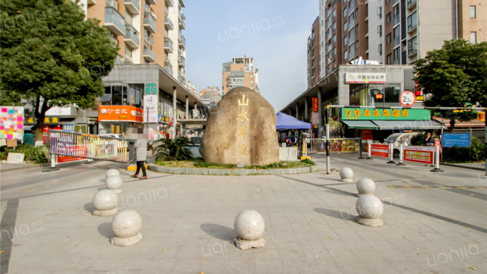 山水华庭外景图