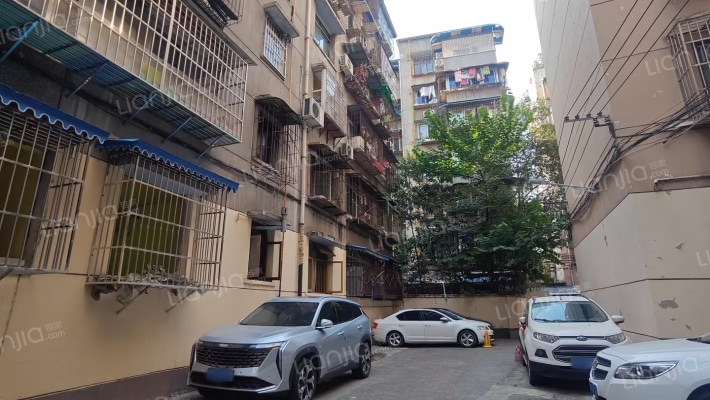 东篱路175号院外景图