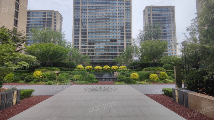 绿城·锦上月鸣外景图