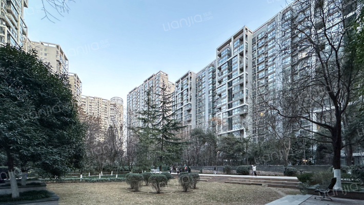 华城国际小区外景图