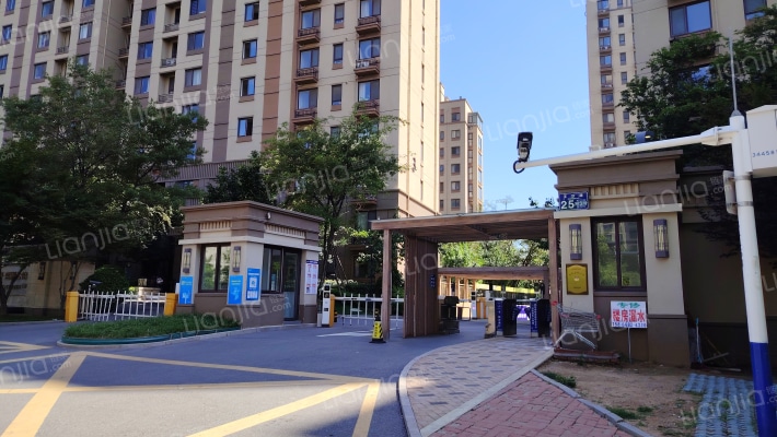 龙湖蓝湖公馆南区外景图