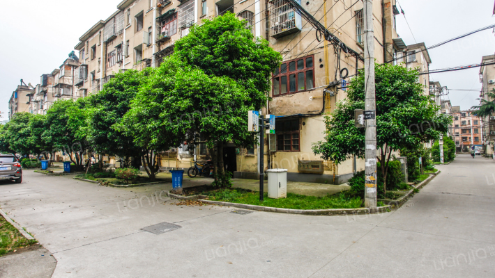 富巷新村南一小区外景图