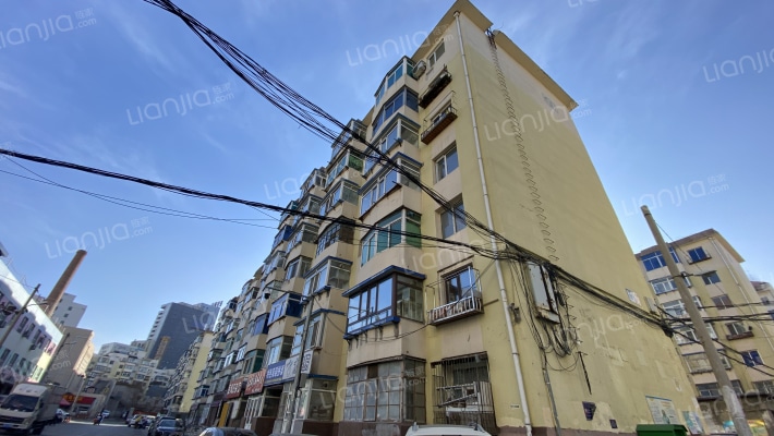 长江南小区外景图