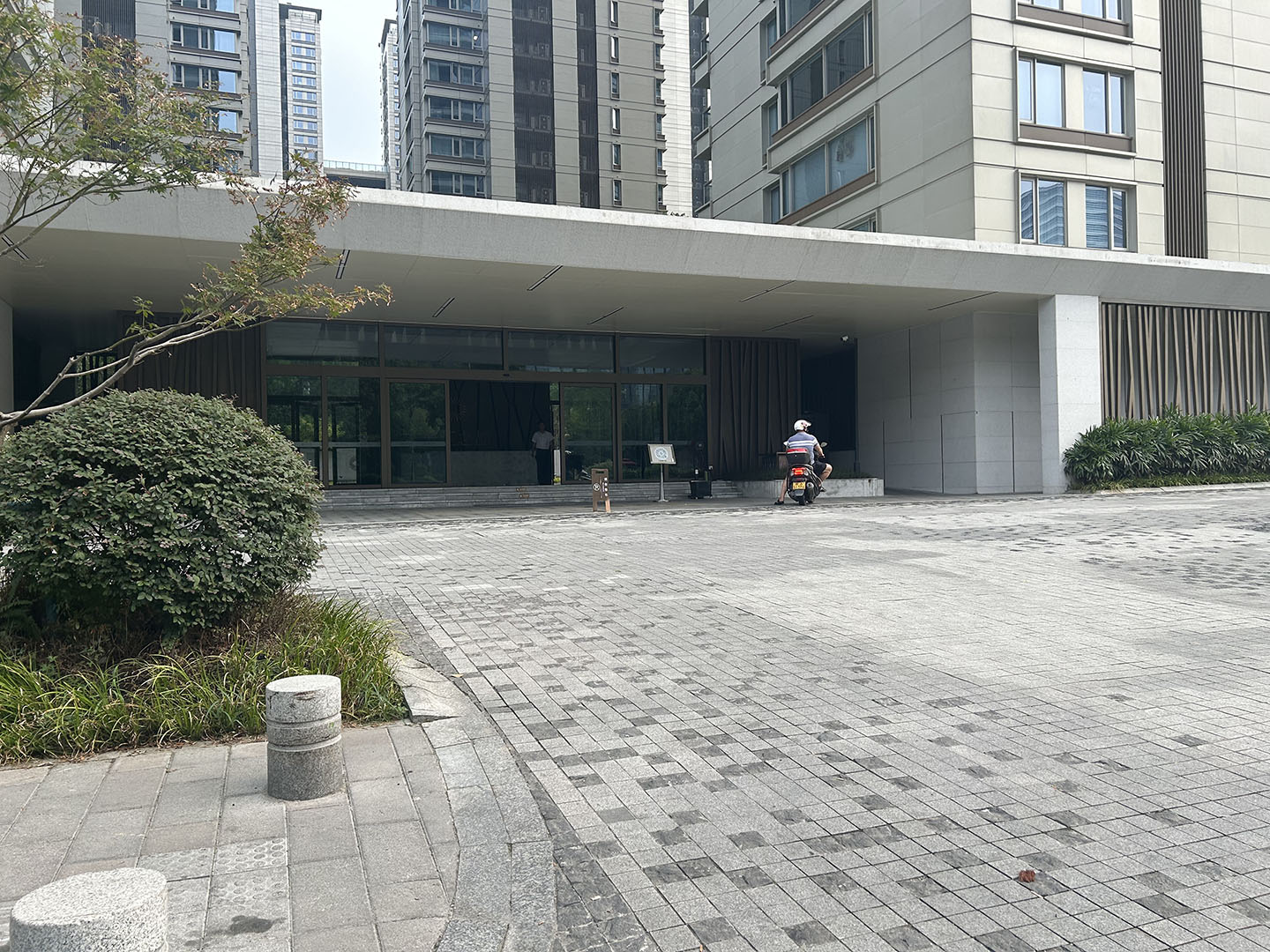 保利天汇小区实景 9