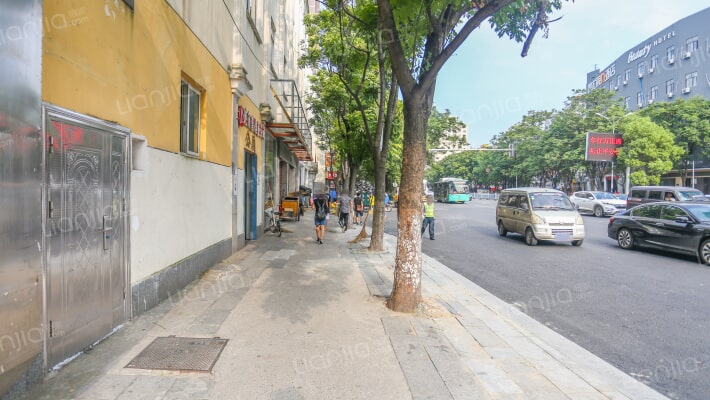 青山湖区政府住宅外景图