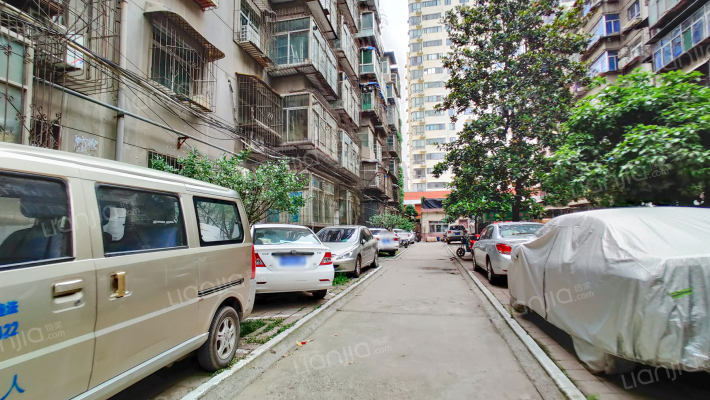 陕建五公司家属院南院外景图