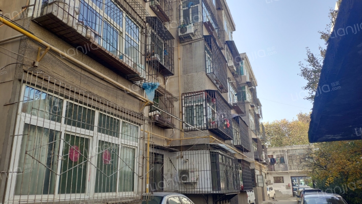 长安区粮食局家属院外景图