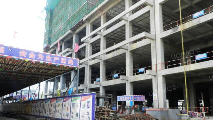 青房财富地带外景图