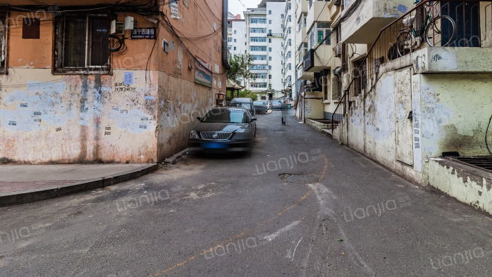 西直小区外景图