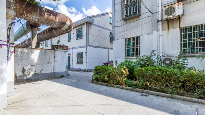 新世纪公寓东村外景图