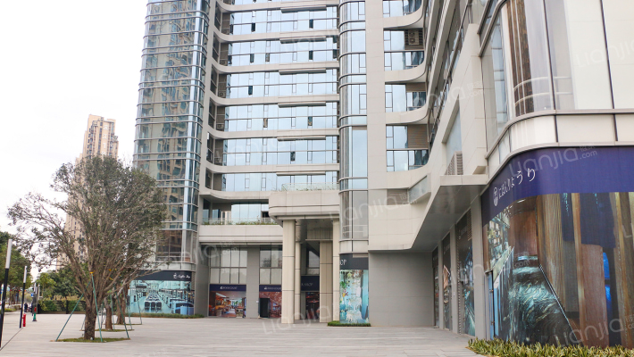 德高信中央大道外景图