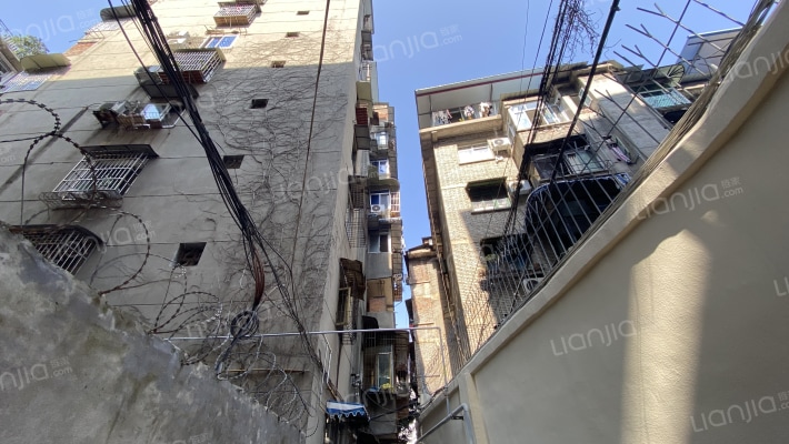 西街158号外景图