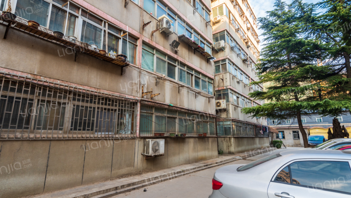 二七商业银行家属院外景图