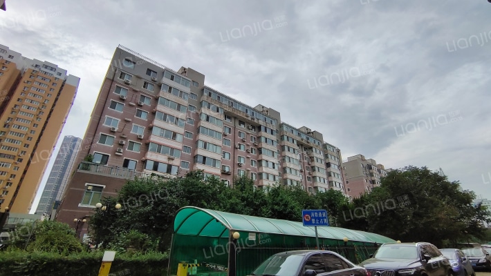 城中花园外景图