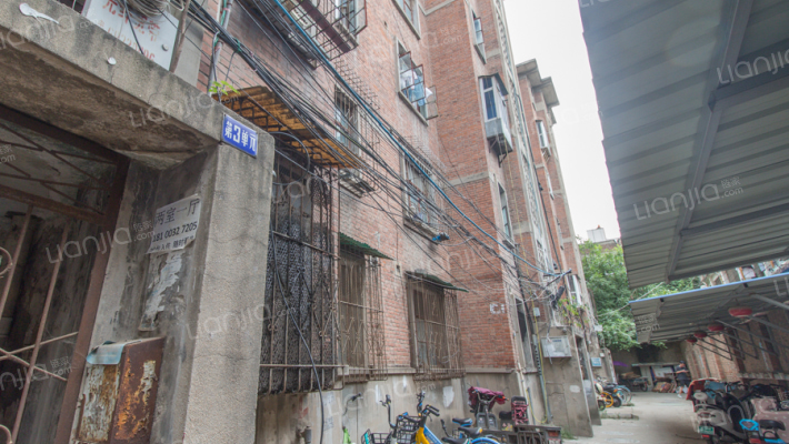 幸福路7号院外景图