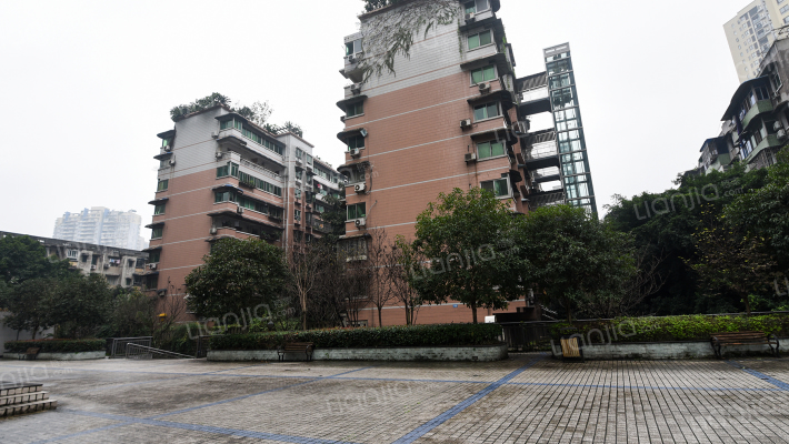 重庆科技学院杨家坪家属区外景图