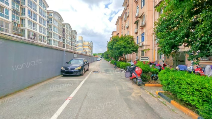 118居民小区外景图