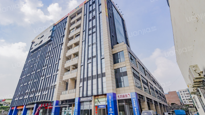 南方商业大楼外景图