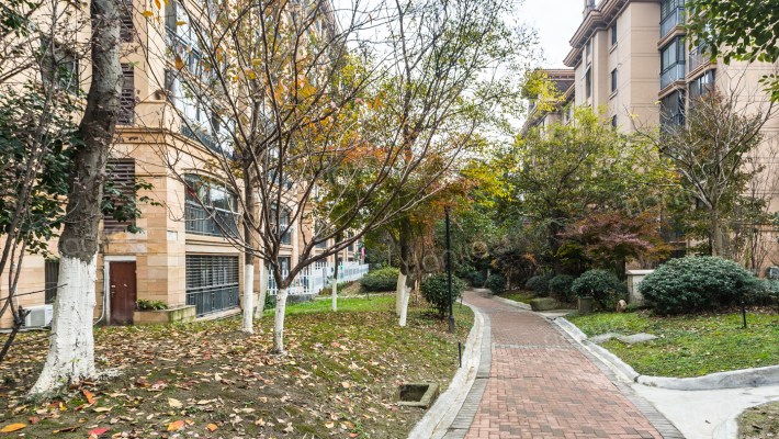 星湖湾花园外景图