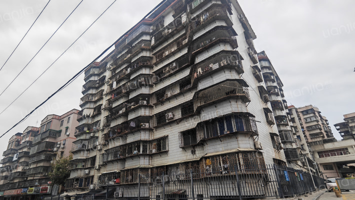 富山公寓外景图