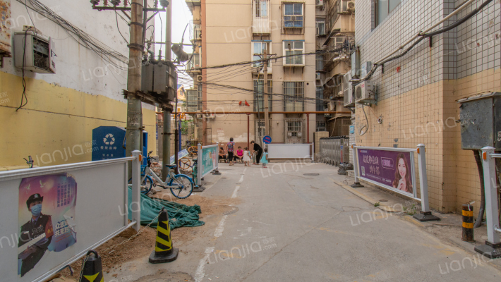 经八路29号外景图